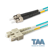 TAA合規 | 電信級 0.2dB  SC/UPC to ST/UPC 多模 OM3 雙工光纖跳線 | 康寧纖芯 |  水綠色 OFNR 外被, 米色接頭