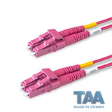 TAA合規 | 電信級 0.2dB  LC/UPC to LC/UPC 多模 OM4 雙工光纖跳線 | 康寧纖芯 |  洋紅色 OFNR 外被, 洋紅色接頭