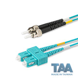 TAA合規 | 電信級 0.2dB  SC/UPC to ST/UPC 多模 OM3 雙工光纖跳線 | 康寧纖芯 |  水綠色 OFNR 外被, 水綠色接頭